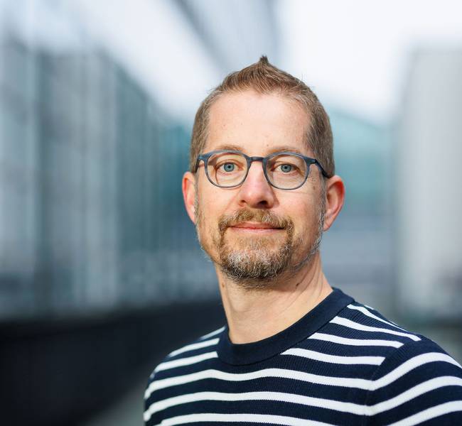 Roland van Rijswijk-Deij - hoogleraar Network Security - Universiteit Twente