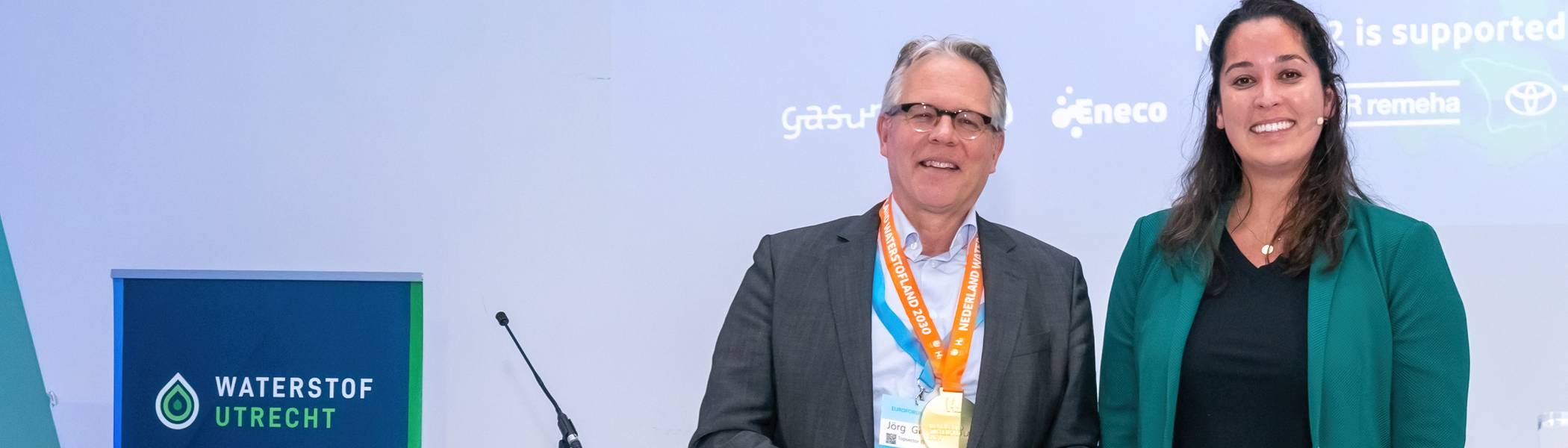 Waterstofmedaille uitgereikt aan directeur TKI Nieuw Gas van de Topsector Energie, Jörg Gigler
